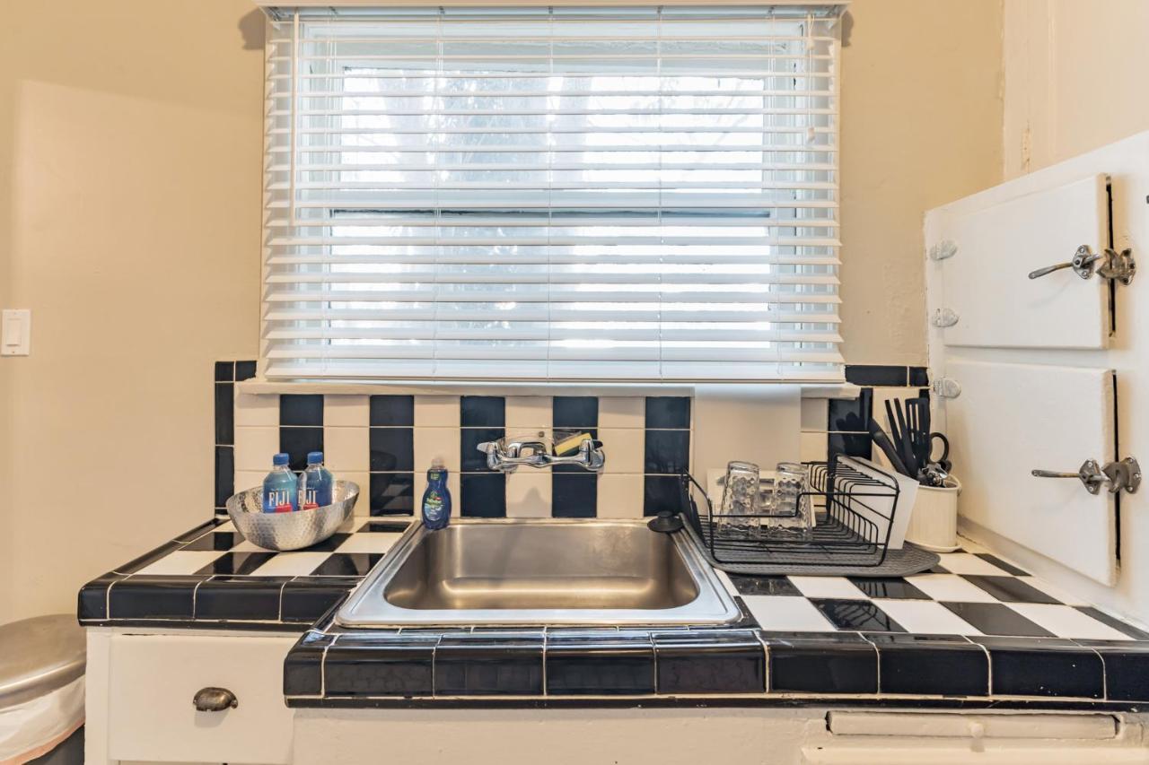 Appartamento Your Charming Boho Abode Los Angeles Esterno foto